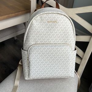 Michael Kors LG Backpack (Color: Vanilla)